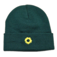Strickmütze mit Sonnenblume